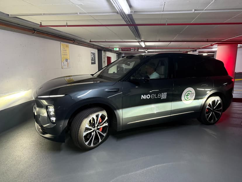 Green Circle Club Garage